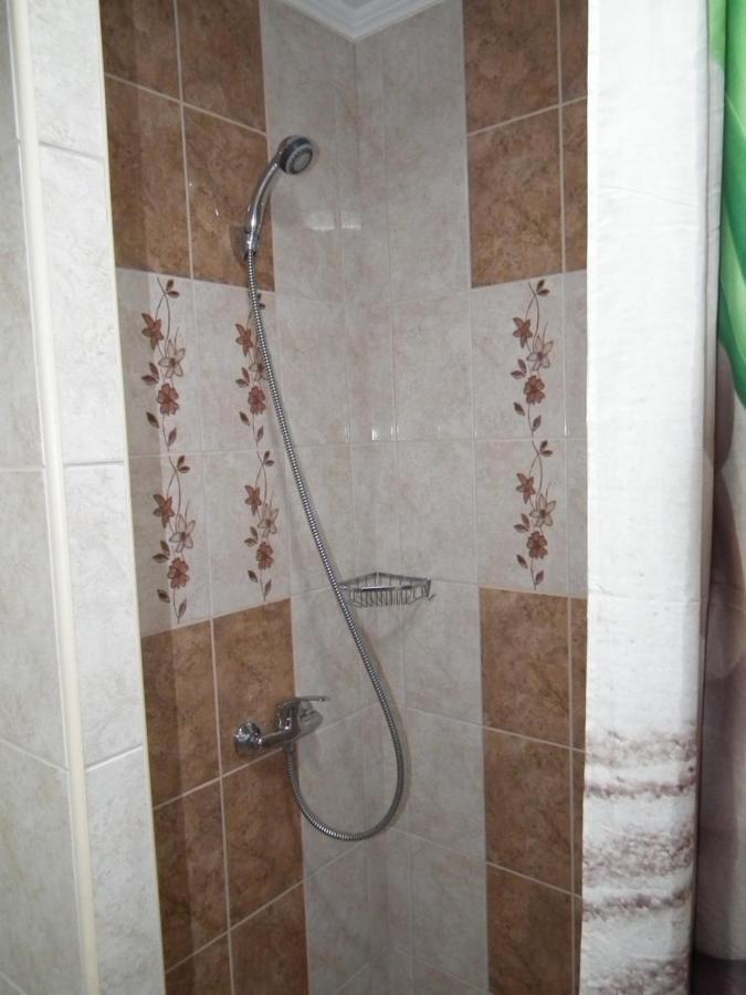 ホテルKalmi Vendeghaz コルンド エクステリア 写真