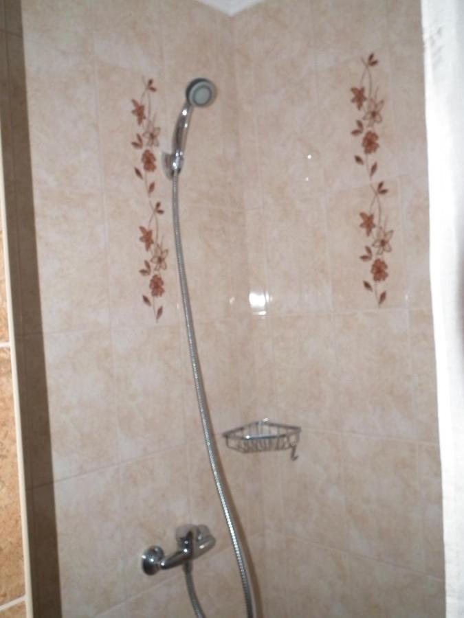 ホテルKalmi Vendeghaz コルンド エクステリア 写真